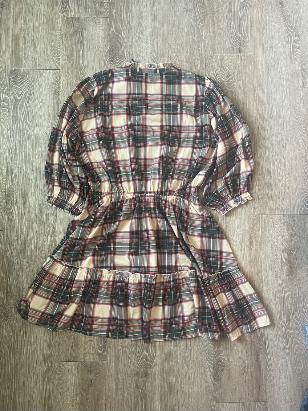Simply Southern Plaid dress in Cream, Green & Red tassel
Drawstring waist - Picture 6 of 6